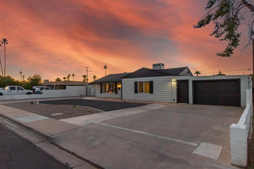 New Stylish Midtown With One Bedroom Phoenix Exteriör bild