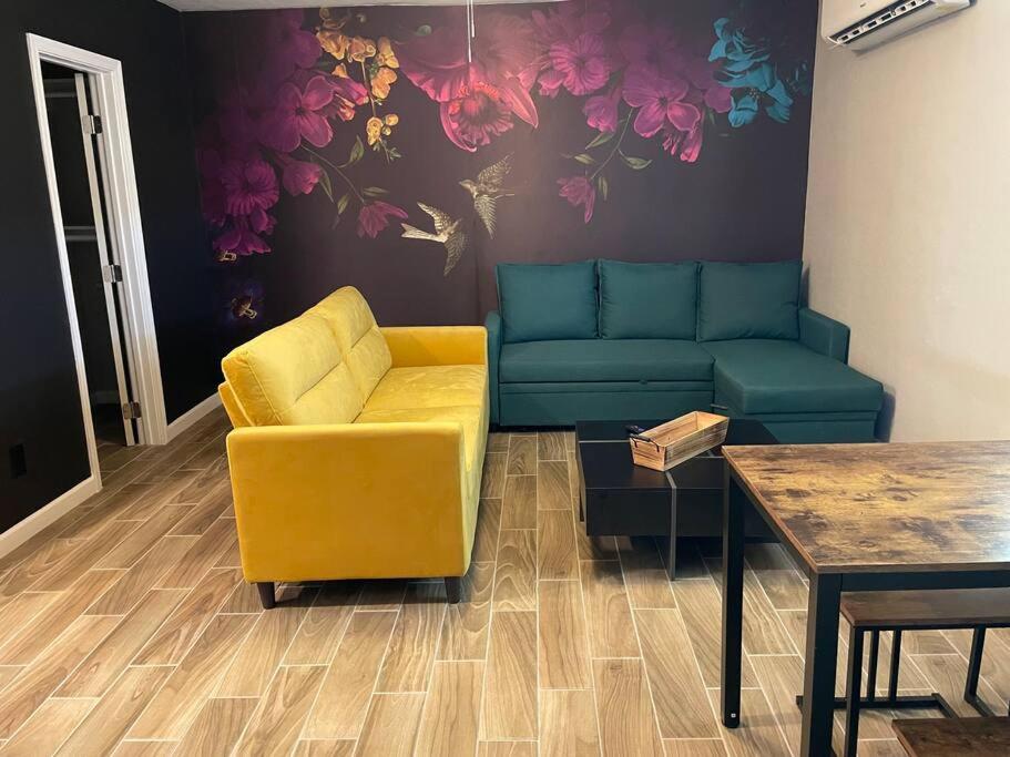 New Stylish Midtown With One Bedroom Phoenix Exteriör bild