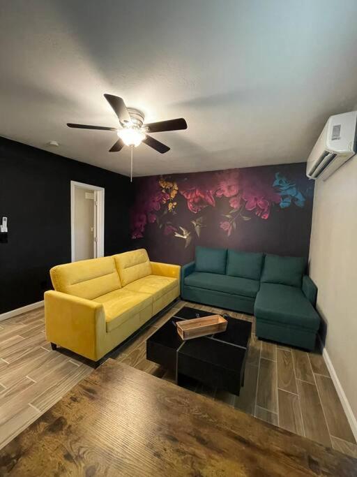 New Stylish Midtown With One Bedroom Phoenix Exteriör bild